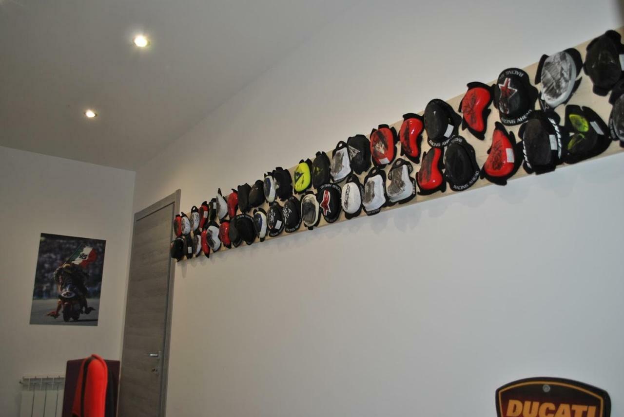 Italian Piston House Sport Moto Rent Bed & Breakfast Millesimo ภายนอก รูปภาพ
