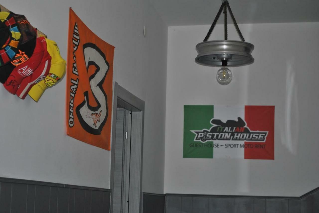 Italian Piston House Sport Moto Rent Bed & Breakfast Millesimo ภายนอก รูปภาพ