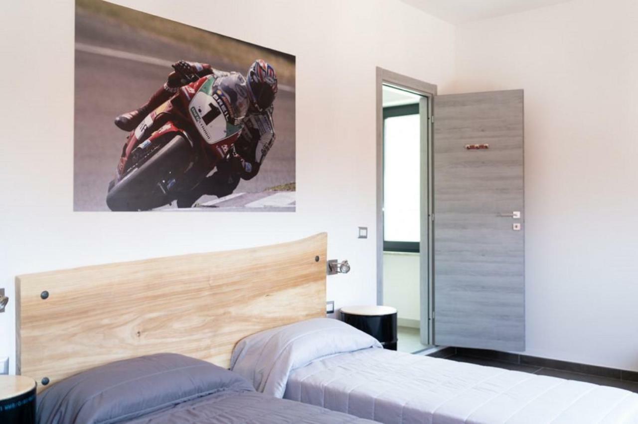 Italian Piston House Sport Moto Rent Bed & Breakfast Millesimo ภายนอก รูปภาพ