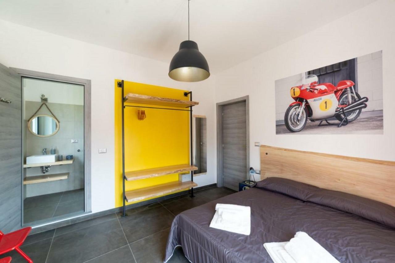 Italian Piston House Sport Moto Rent Bed & Breakfast Millesimo ภายนอก รูปภาพ