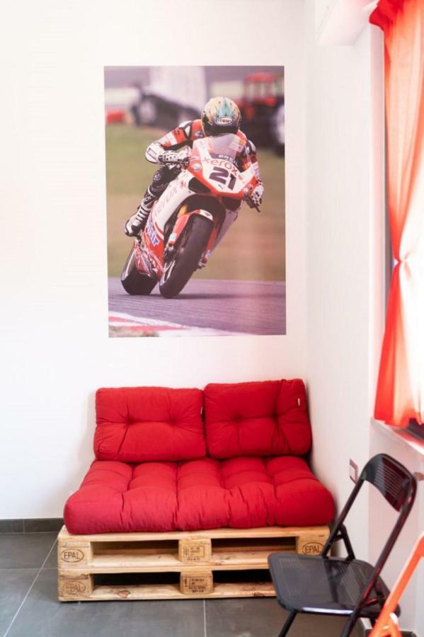 Italian Piston House Sport Moto Rent Bed & Breakfast Millesimo ภายนอก รูปภาพ