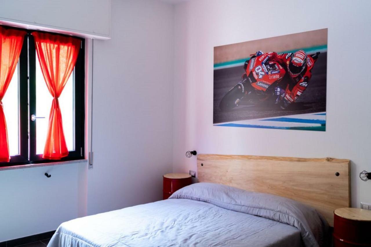 Italian Piston House Sport Moto Rent Bed & Breakfast Millesimo ภายนอก รูปภาพ