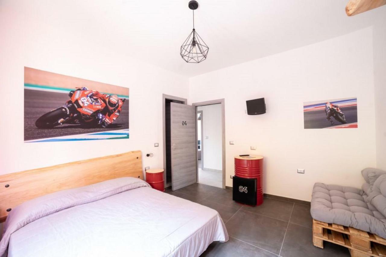 Italian Piston House Sport Moto Rent Bed & Breakfast Millesimo ภายนอก รูปภาพ